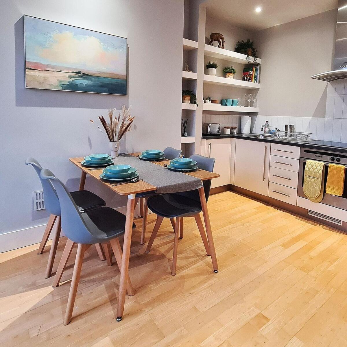 1-Bed Apartment, Close To Kensington Olympia With Free Wi-Fi & Netflix London Exterior foto
