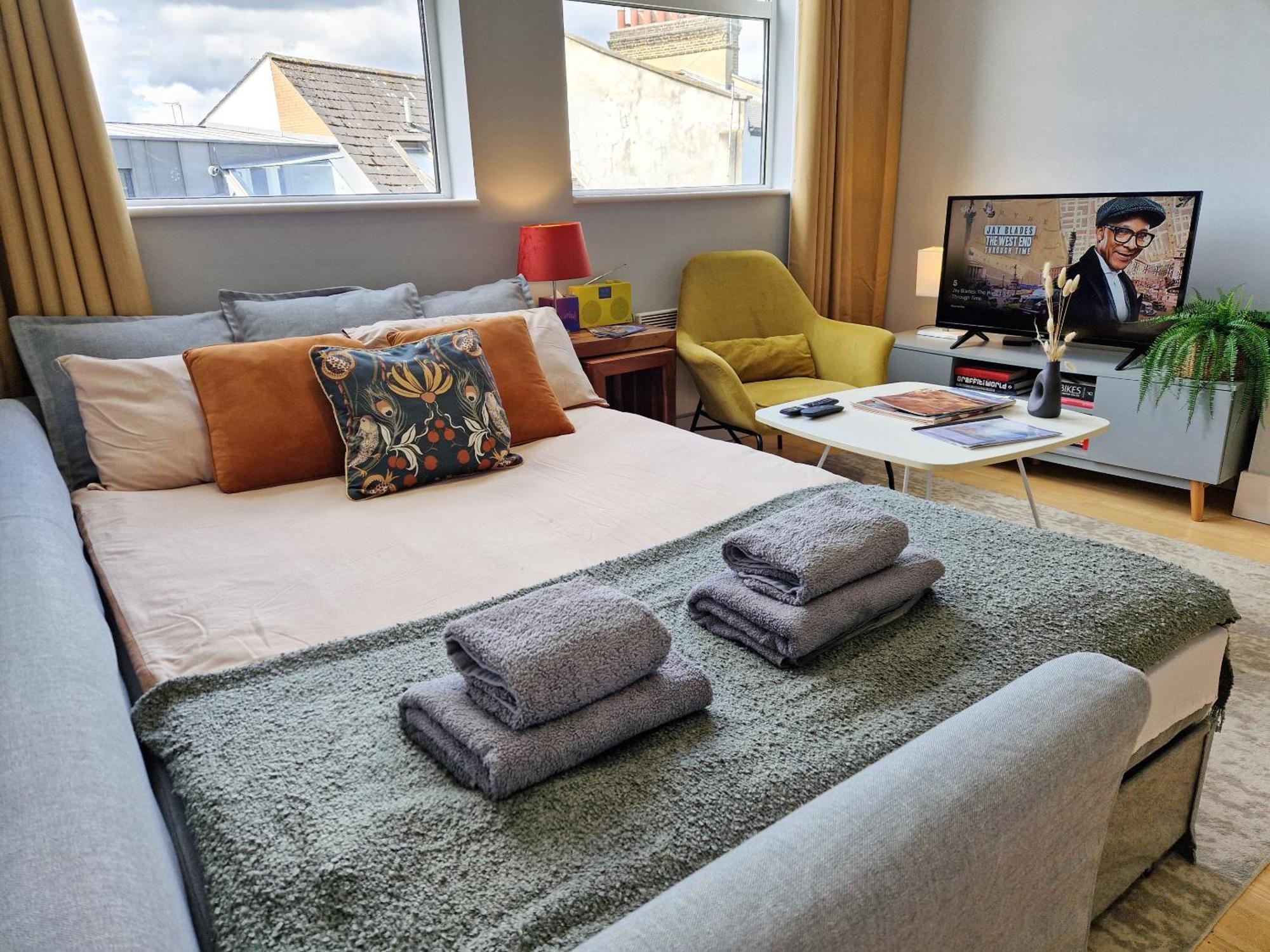 1-Bed Apartment, Close To Kensington Olympia With Free Wi-Fi & Netflix London Exterior foto