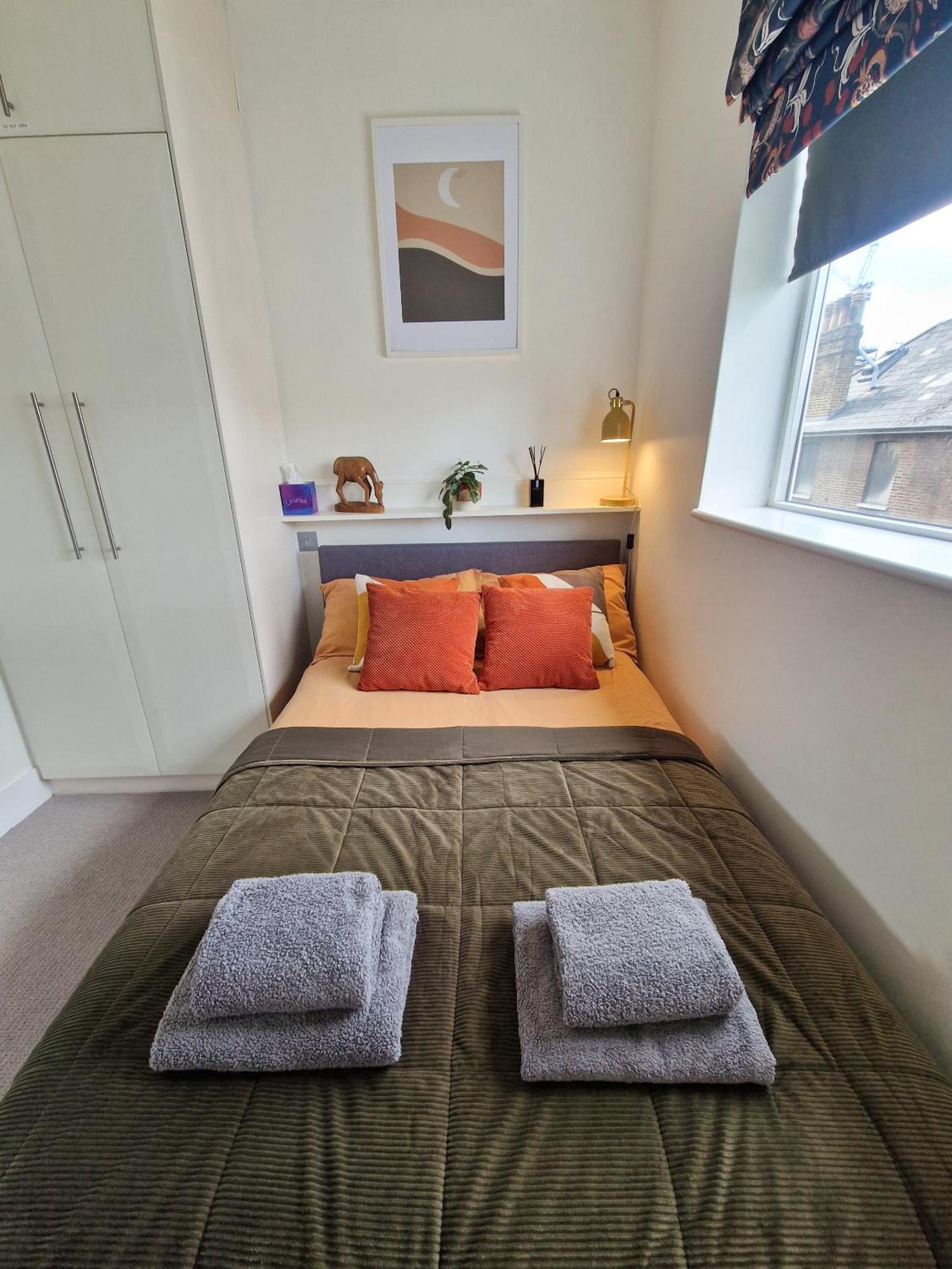 1-Bed Apartment, Close To Kensington Olympia With Free Wi-Fi & Netflix London Exterior foto