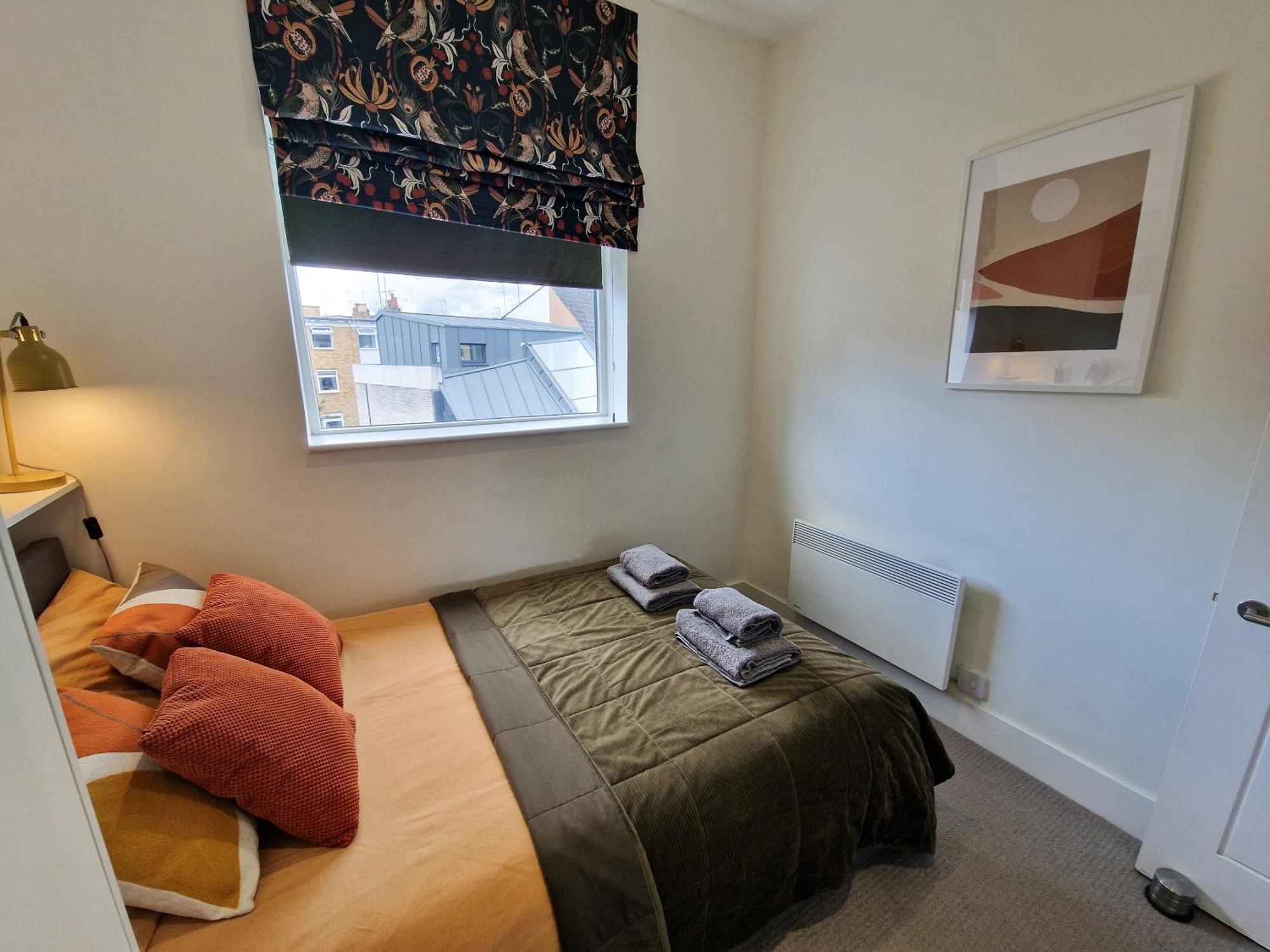 1-Bed Apartment, Close To Kensington Olympia With Free Wi-Fi & Netflix London Exterior foto