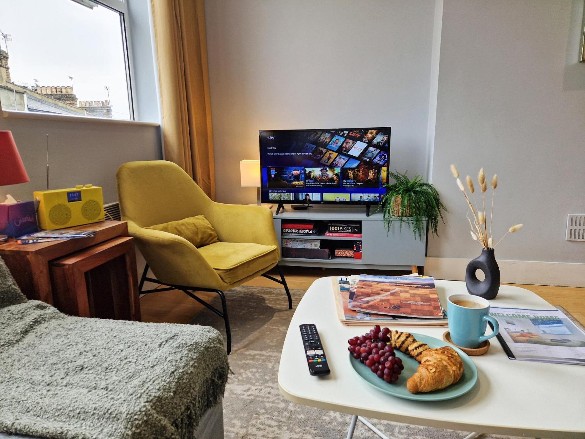 1-Bed Apartment, Close To Kensington Olympia With Free Wi-Fi & Netflix London Exterior foto