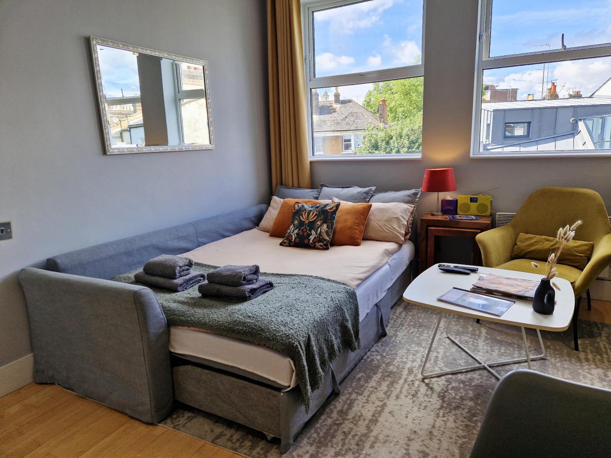 1-Bed Apartment, Close To Kensington Olympia With Free Wi-Fi & Netflix London Exterior foto