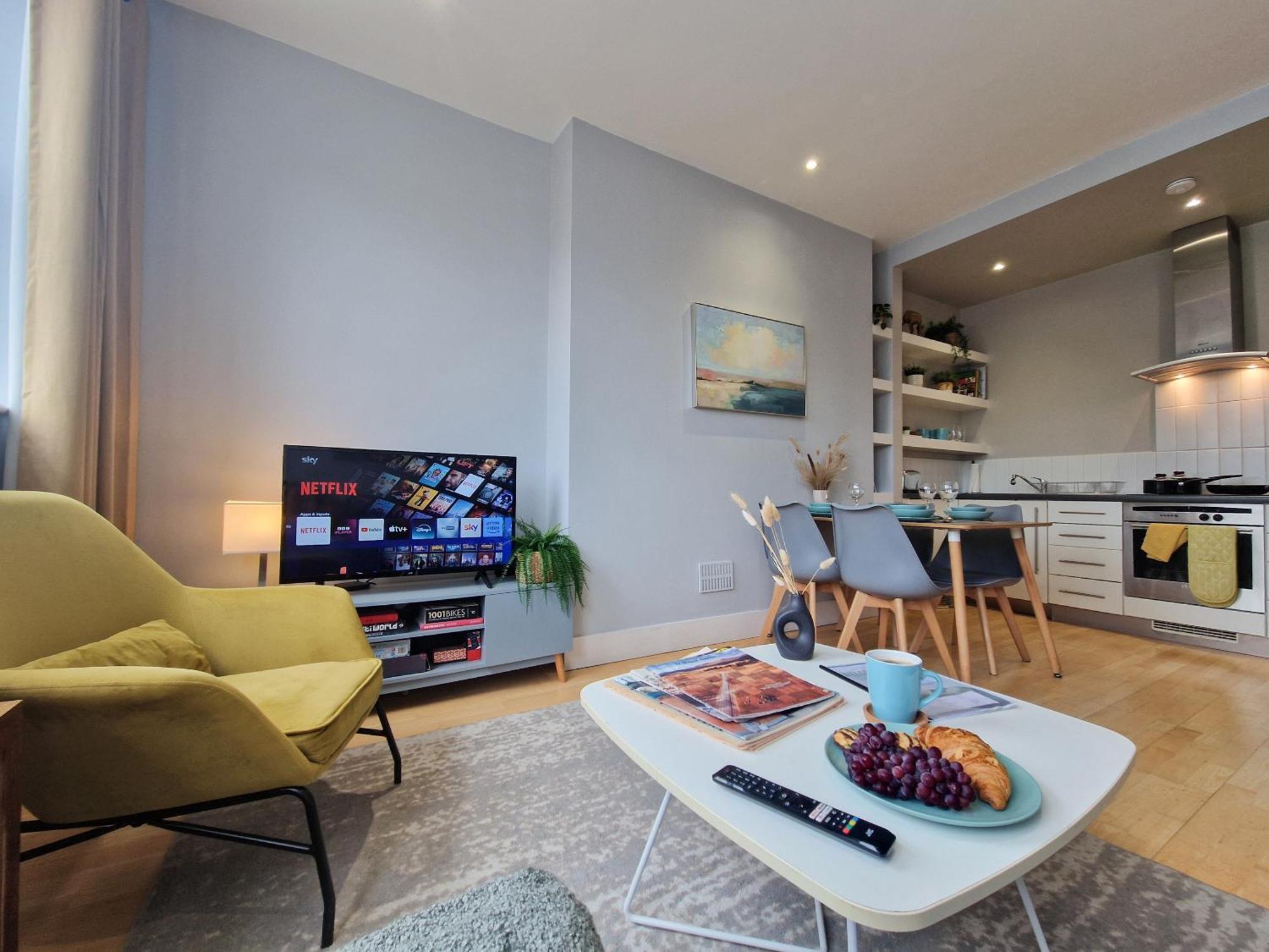 1-Bed Apartment, Close To Kensington Olympia With Free Wi-Fi & Netflix London Exterior foto